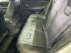 2022 Hyundai Elantra 1.5L CVT LUX Premium, белый — фото 8