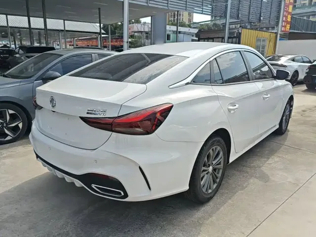 2025 MG MG5 180DVVT