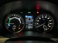 2020 Toyota Alphard Hybrid 2.5L Premium, белый — фото 17