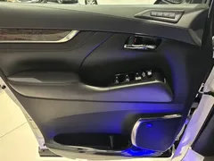 2020 Toyota Alphard Hybrid 2.5L Premium, белый — фото 20
