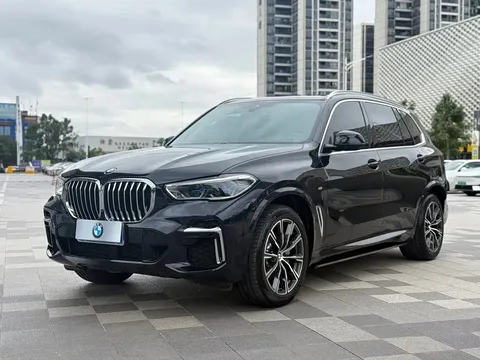 2022 BMW X5 xDrive 30Li M