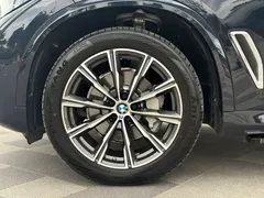 2022 BMW X5 xDrive 30Li M, чёрный — фото 9