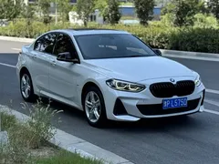2022 BMW 1 Series 120i M, белый — фото 2