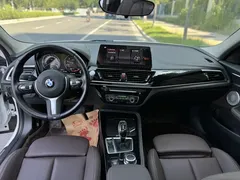 2022 BMW 1 Series 120i M, белый — фото 5