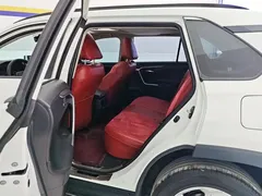2020 Toyota RAV4 2.0L CVT 2WD Fashion, белый — фото 11