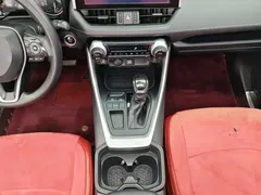 2020 Toyota RAV4 2.0L CVT 2WD Fashion, белый — фото 16