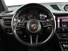 2022 Porsche Macan 2.0T, чёрный — фото 10
