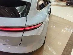 2024 Nio ET5T 75kWh Touring, синий — фото 8