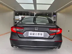2018 Honda Accord 260TURBO Elite VI — фото 17
