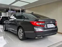 2018 Honda Accord 260TURBO Elite VI — фото 19