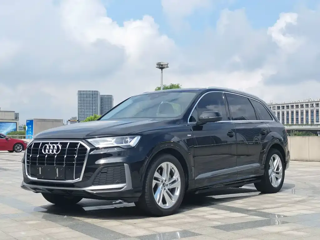 2023 Audi Q7 45 TFSI quattro S line