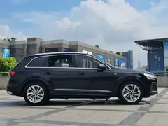 2023 Audi Q7 45 TFSI quattro S line, чёрный — фото 4