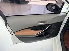 2023 Toyota Levin Smart Hybrid 1.8L Sport, белый — фото 10