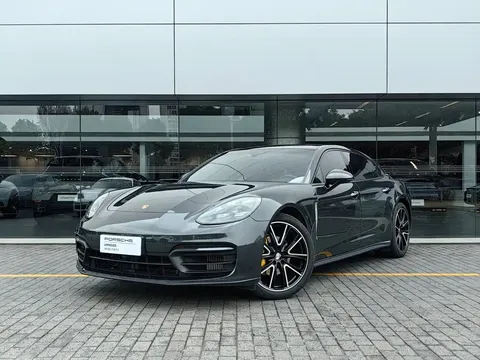 2022 Porsche Panamera Platinum 2.9T
