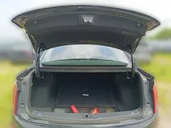 2023 Hongqi E-QM5, чёрный — фото 24
