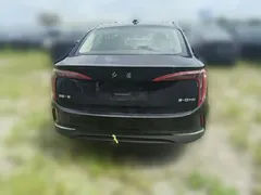 2023 Hongqi E-QM5, чёрный — фото 8