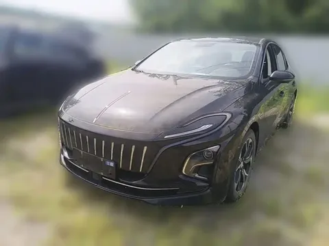 2023 Hongqi E-QM5