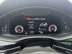 2021 Audi Q8 55 TFSI, чёрный — фото 5