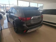 2020 Mitsubishi Outlander 2.0L 2WD 5 — фото 5