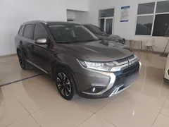 2020 Mitsubishi Outlander 2.0L 2WD 5 — фото 7