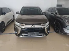 2020 Mitsubishi Outlander 2.0L 2WD 5 — фото 8