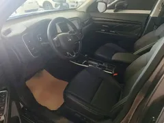 2020 Mitsubishi Outlander 2.0L 2WD 5 — фото 11