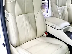 2021 Toyota Vellfire Hybrid 2.5L HV Premium, белый — фото 16