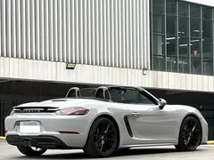2022 Porsche 718 Boxster 2.0T — фото 10