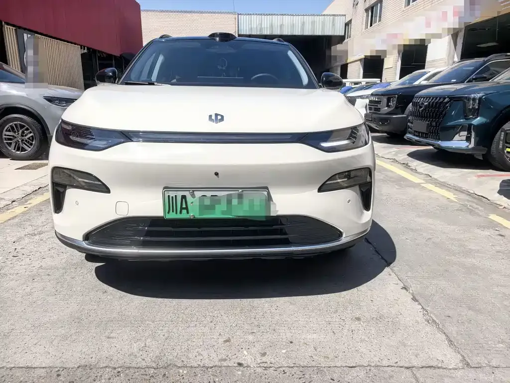 2026 Leapmotor C11 300