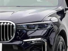 2021 BMW X7 xDrive40i M, чёрный — фото 3