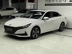 2022 Hyundai Elantra 1.5L CVT LUX Premium, белый — фото 1