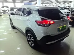 2021 Nissan Kicks 1.5L XV CVT Luxury, белый — фото 5