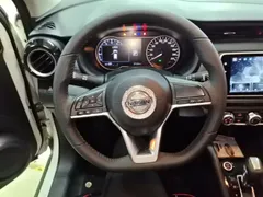 2021 Nissan Kicks 1.5L XV CVT Luxury, белый — фото 11