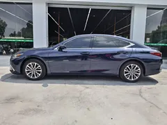 2022 Lexus ES 200, синий — фото 4