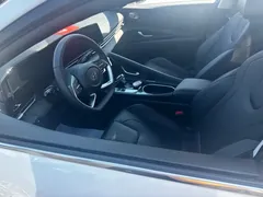 2022 Hyundai Elantra 1.5L CVT LUX Premium, белый — фото 12