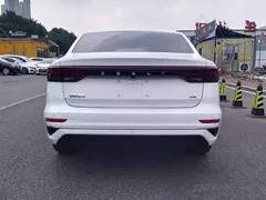 2022 Geely Emgrand 1.5L CVT, белый — фото 10
