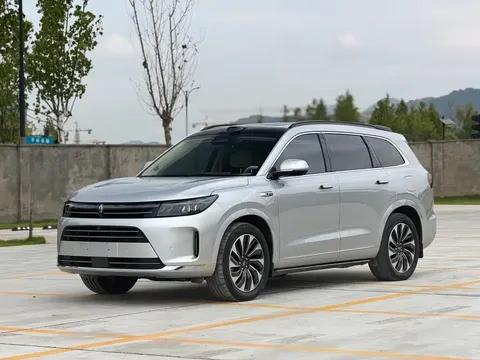 2024 Aito M7 1.5T 4WD Max 5