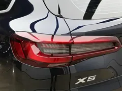 2022 BMW X5 30Li M, чёрный — фото 28
