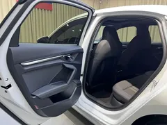 2022 Audi A3L Limousine 35 TFSI Fashion Sport, белый — фото 9