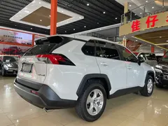 2023 Toyota RAV4 2.0L CVT 2WD, белый — фото 4