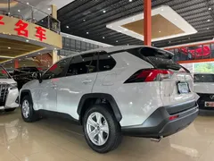 2023 Toyota RAV4 2.0L CVT 2WD, белый — фото 6