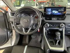 2023 Toyota RAV4 2.0L CVT 2WD, белый — фото 14
