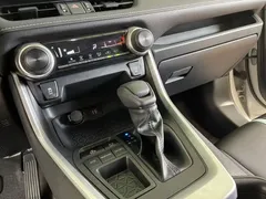 2023 Toyota RAV4 2.0L CVT 2WD, белый — фото 17