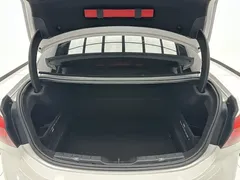 2023 BMW 1 Series 1 120i M, белый — фото 17