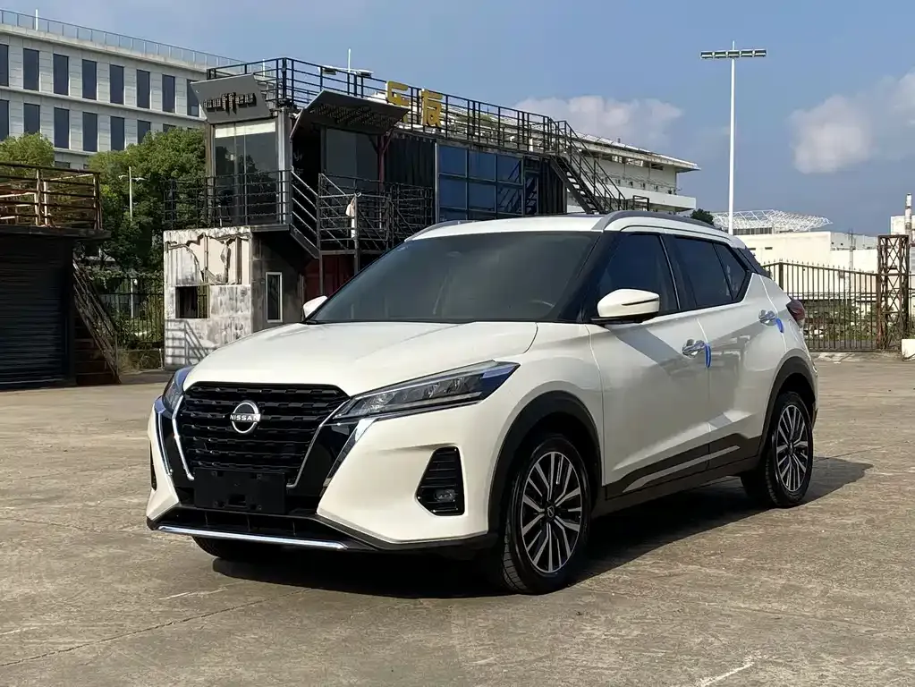 2023 Nissan Kicks 1.5L Luxury