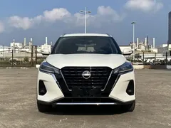 2023 Nissan Kicks 1.5L Luxury, белый — фото 2