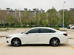 2022 Honda Accord 260TURBO Premium, белый — фото 8