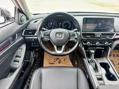 2022 Honda Accord 260TURBO Premium, белый — фото 9