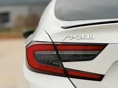 2022 Honda Accord 260TURBO Premium, белый — фото 26