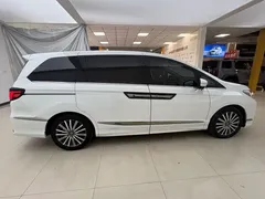 2022 Honda Elysion 2.0L e:HEV, белый — фото 8